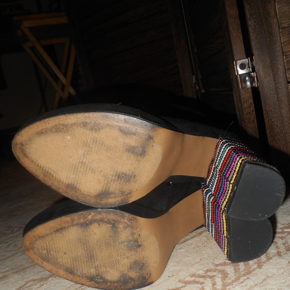 Betsey Johnson suede like black boots with rainbow crystal heels, size 8 - Picture 8 of 9